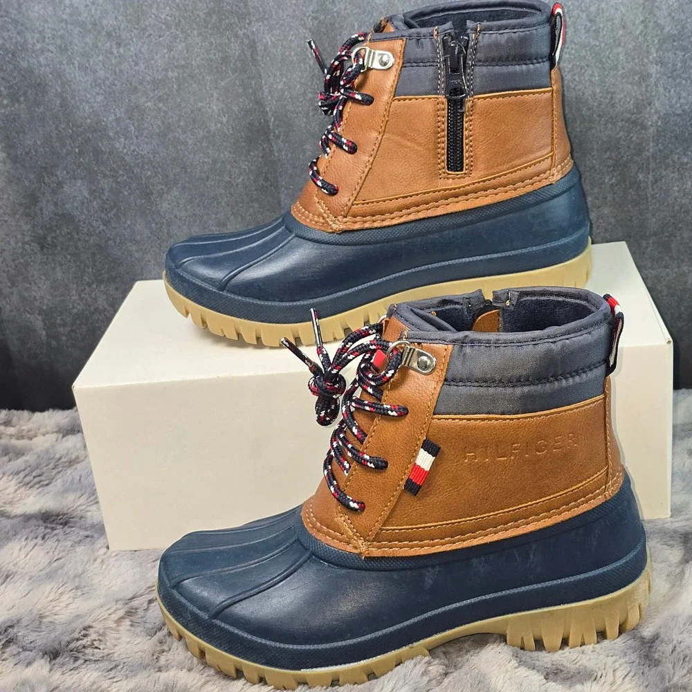 NWOT Tommy Hilfiger Danni Duck Boots Navy Tan Side Zip Outdoor‎ Kids Size 2